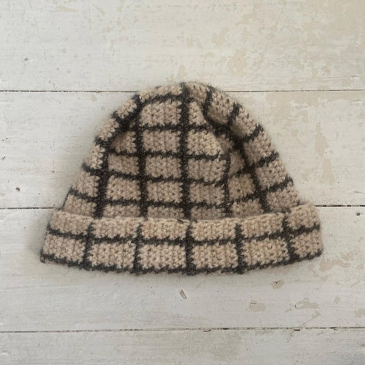 BLACK GRID BEANIE