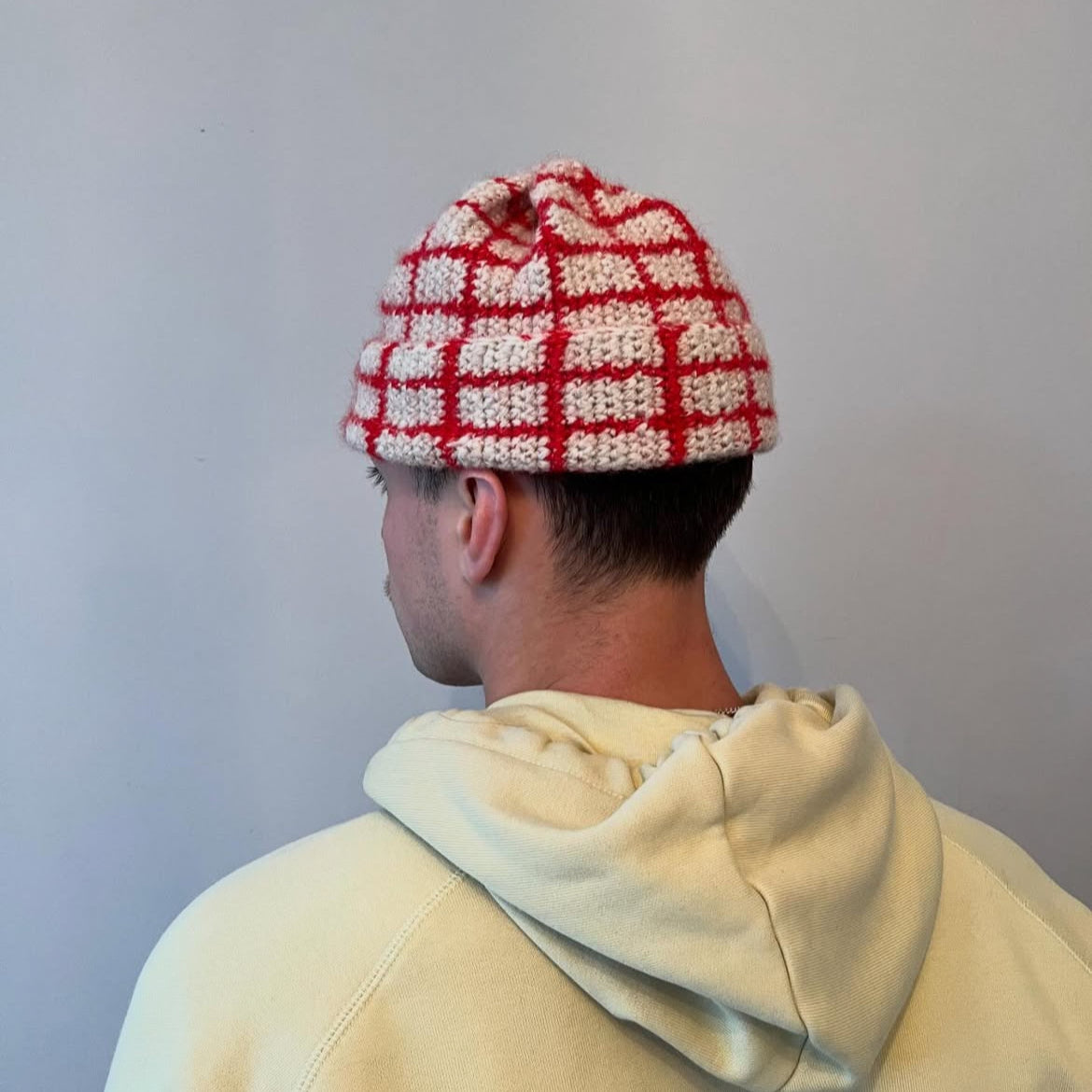 RED GRID BEANIE